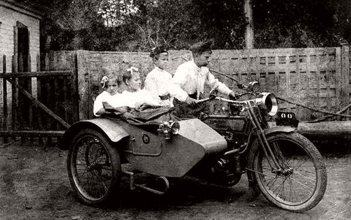 Vintage: Russian Motorcycles (1900s and 1910s)