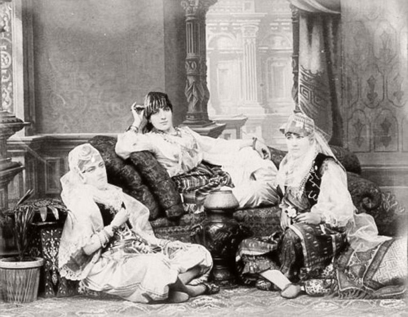 Egyptian women in Cairo, 1880