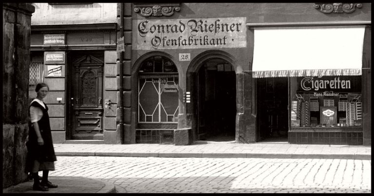 Vintage: Everyday Life and Street Scenes of Nuremberg (1910s ...