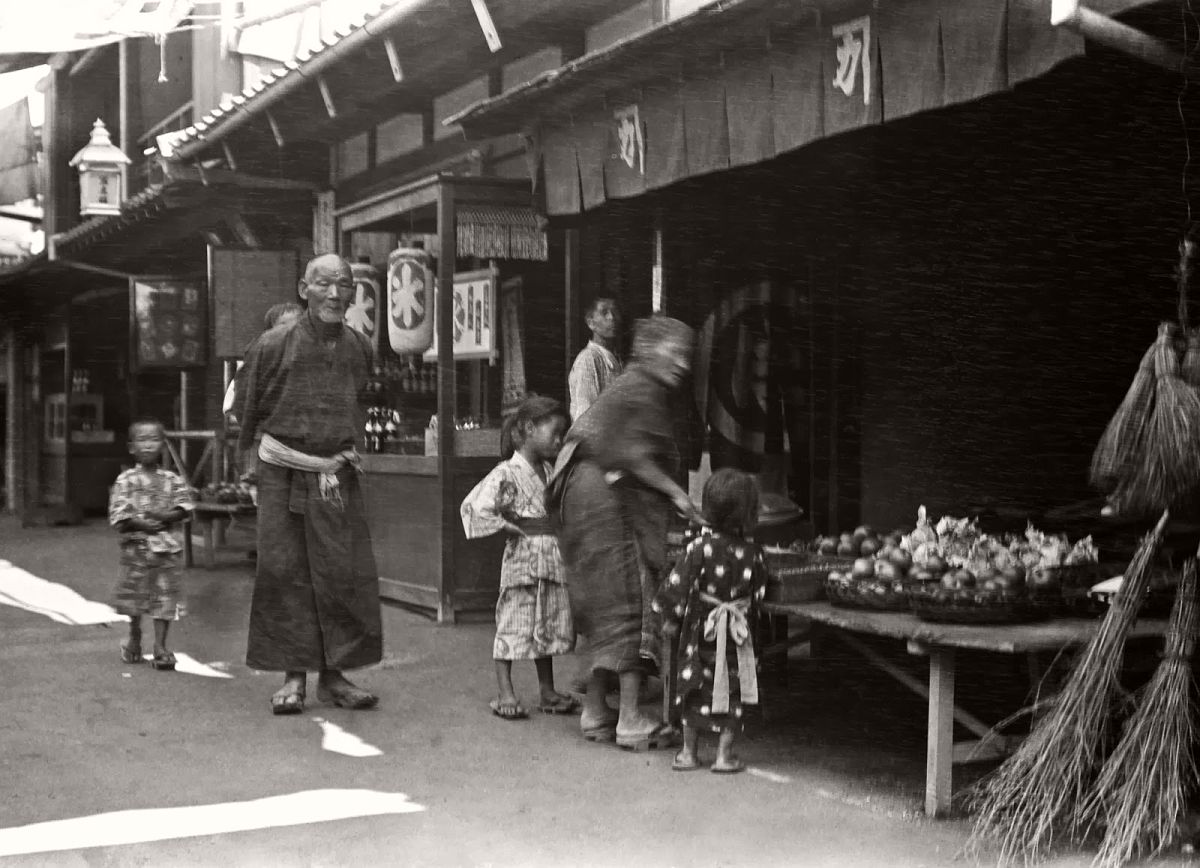 Japan Daily Life by Arnold Genthe (1908) 