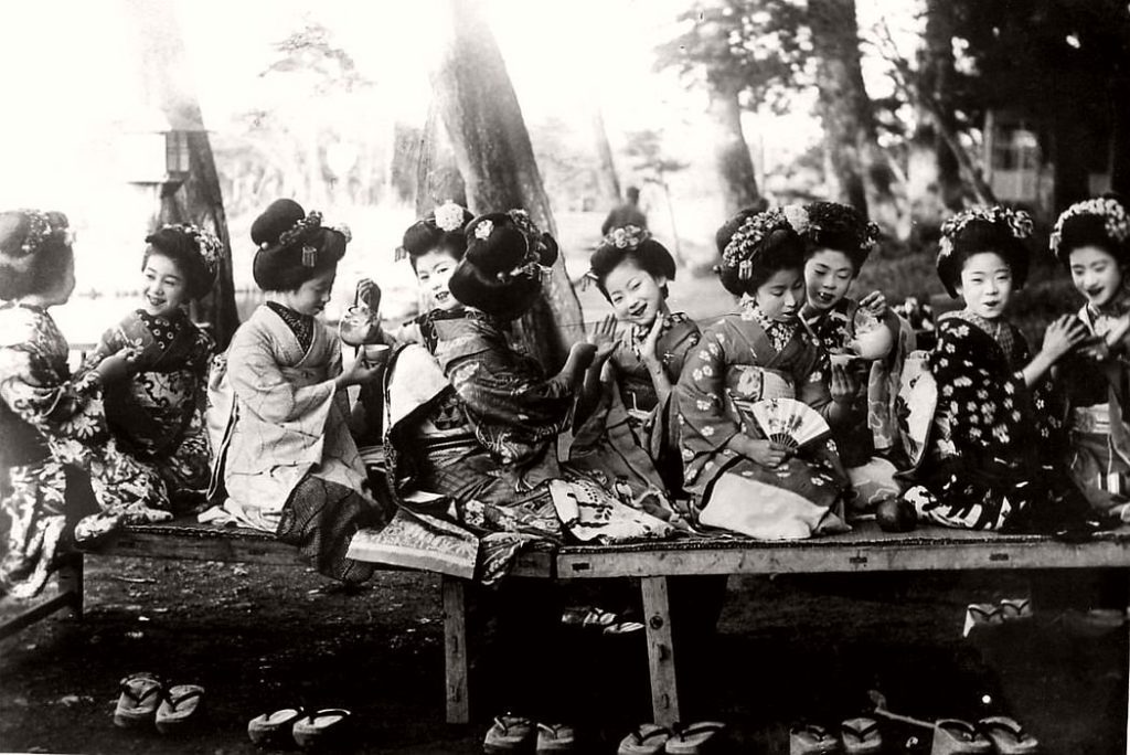 Vintage Japanese Maikos And Geikos Girls Taisho Period 1910s 1920s