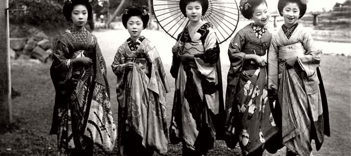 Vintage: Japanese Maikos and Geikos Girls (Taisho Period – 1910s-1920s)