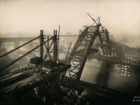 Vintage: Building the Tyne Bridge (1927 to 1929)