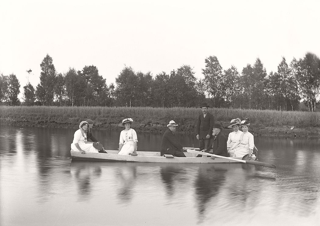 Rowing on the river in Svartån, 1912.