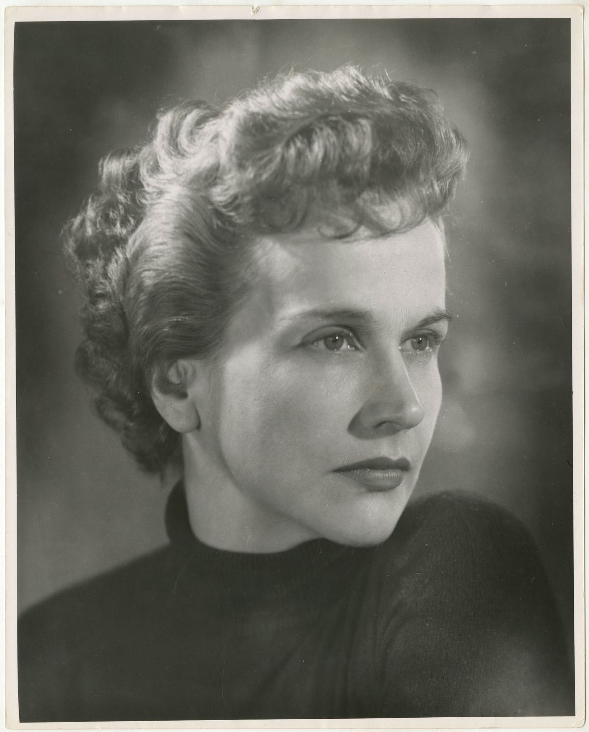  Photo:     Editta Sherman (1912–2013); Kim Hunter; ca.1951. Gelatin silver print. New-York Historical Society; Gift of Melisande Sherman. 