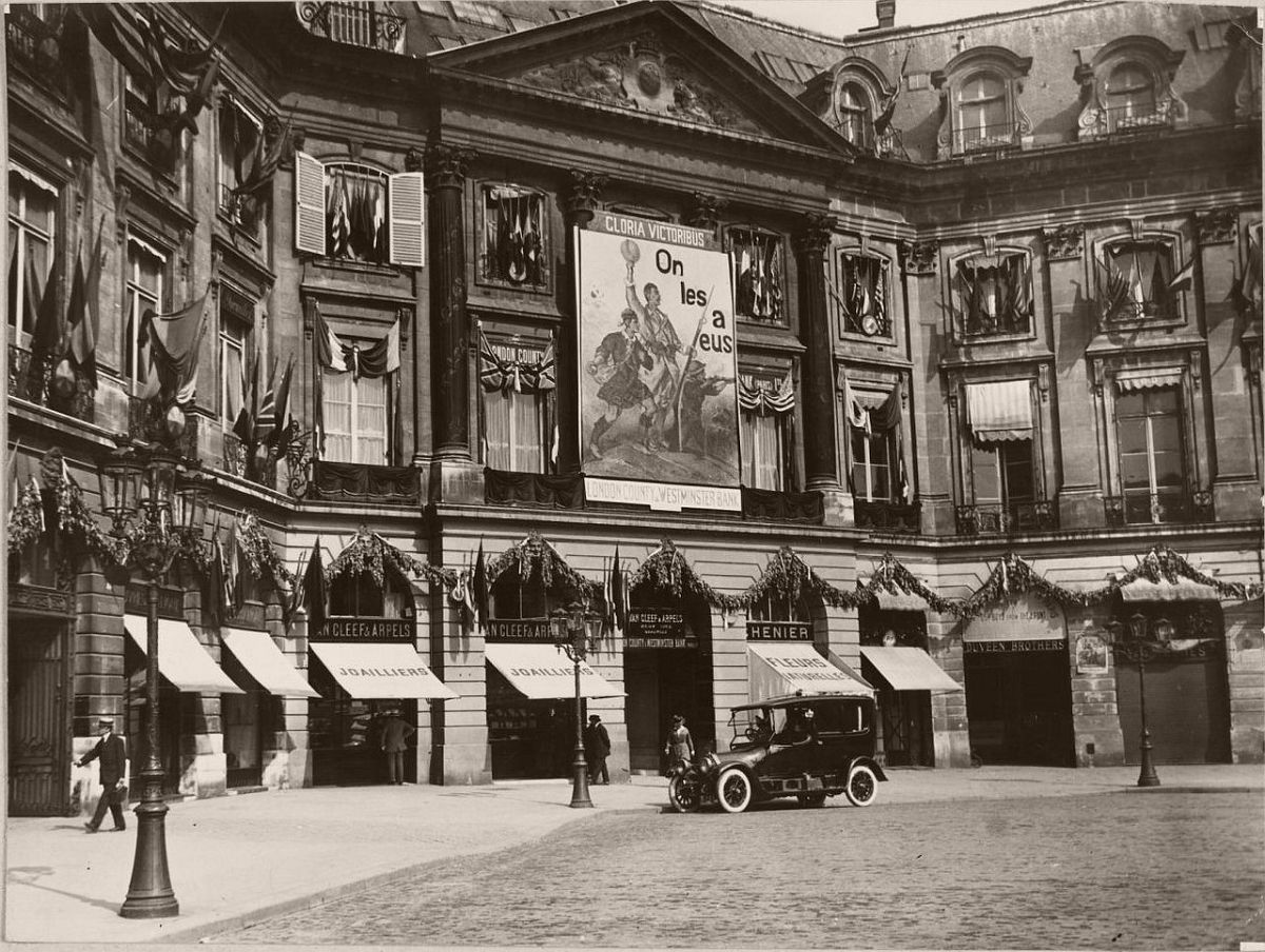 1918. Store Van Cleef & Arpels, 22. Place Vendôme.