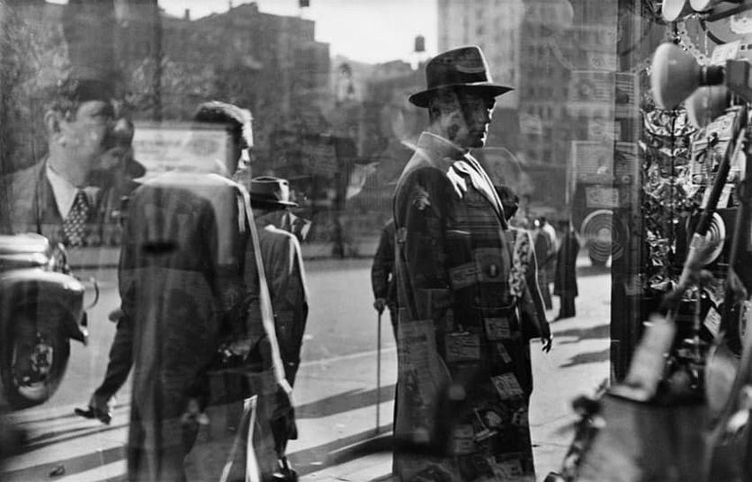 Five and Dime, 1950. Picture: © Saul Leiter, courtesy Howard Greenberg Gallery, New York / Steidl