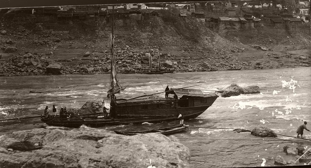 Vintage: Everyday Life around the Yangtze River, China (1910s)