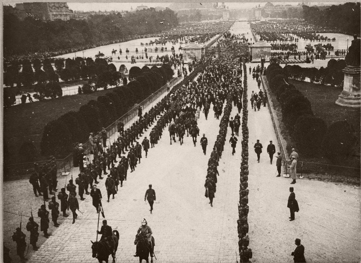 1915. The transfer of the ashes of Rouget de Lisle in Les Invalides.