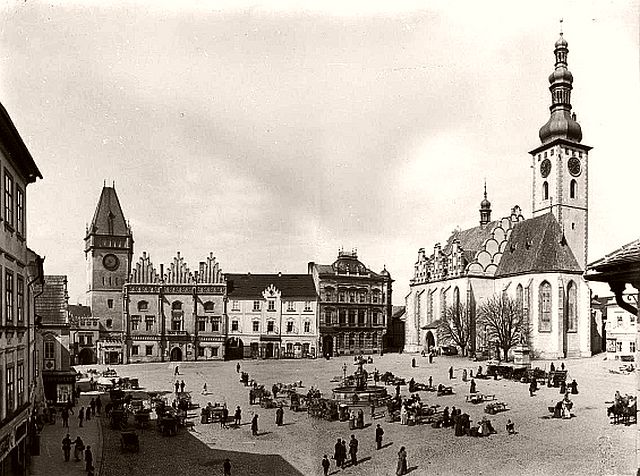 Main square in Tábor with city hall and church, 1895.