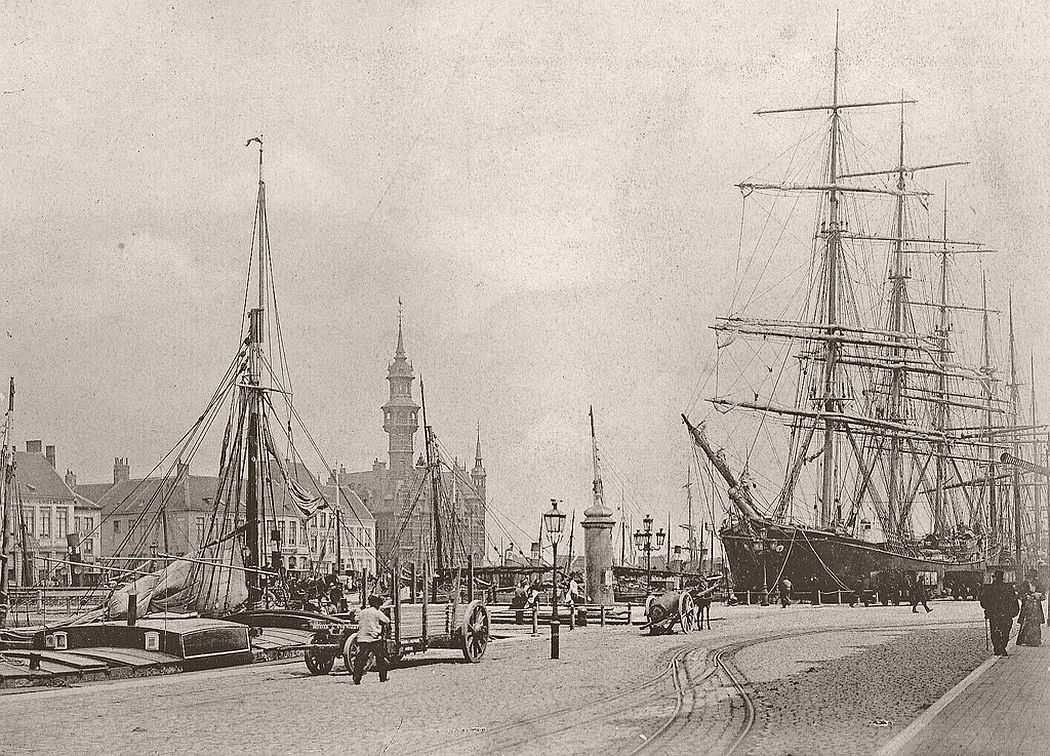 Ostend harbour in 1900