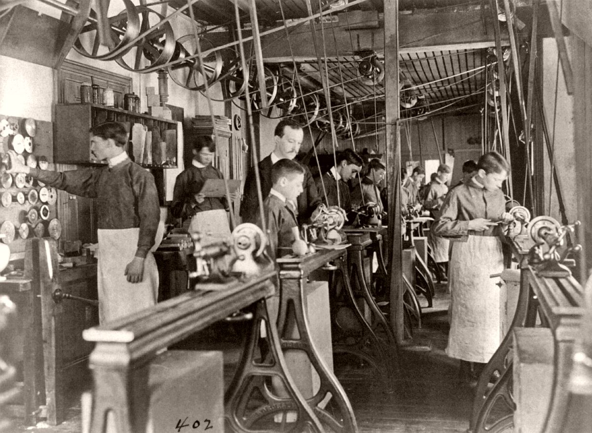 Machine shop class, Washington, DC, ca. 1899