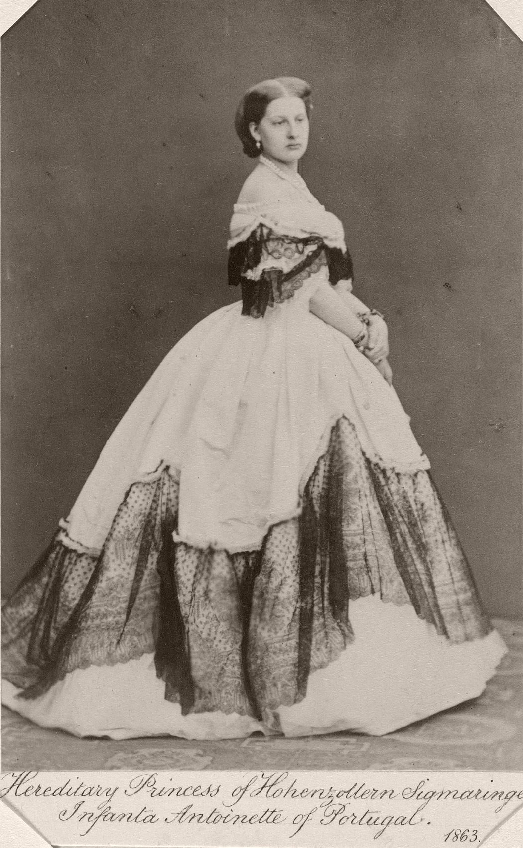 Infanta Antonia, Hereditary Princess of Hohenzollern-Sigmaringen, 1863