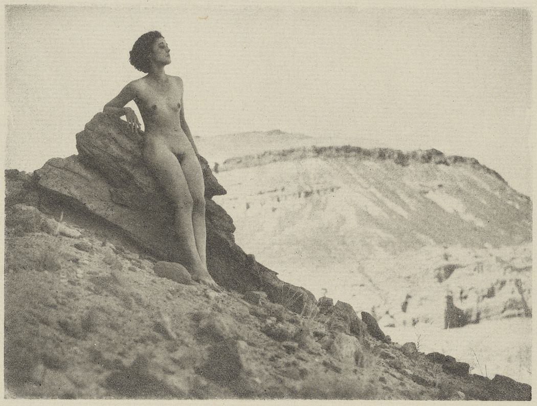 Oldest nude photograph