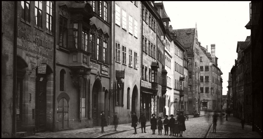 Vintage: Everyday Life and Street Scenes of Nuremberg (1910s ...