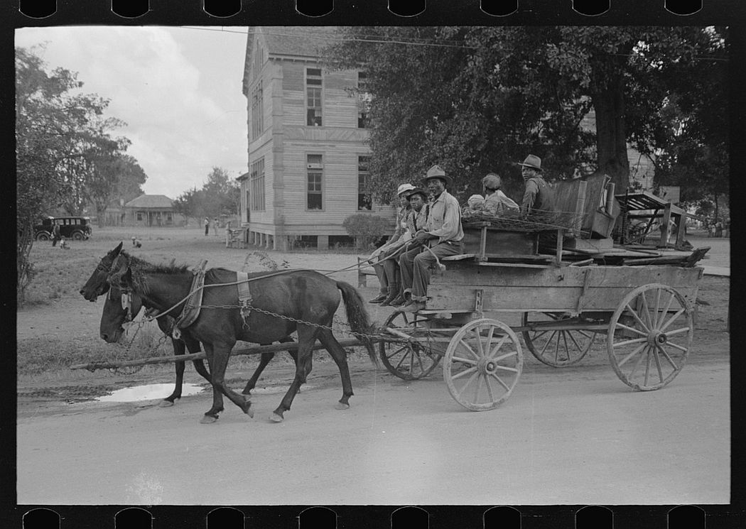 Negro family moving, Opelousas, Louisiana, 1938.