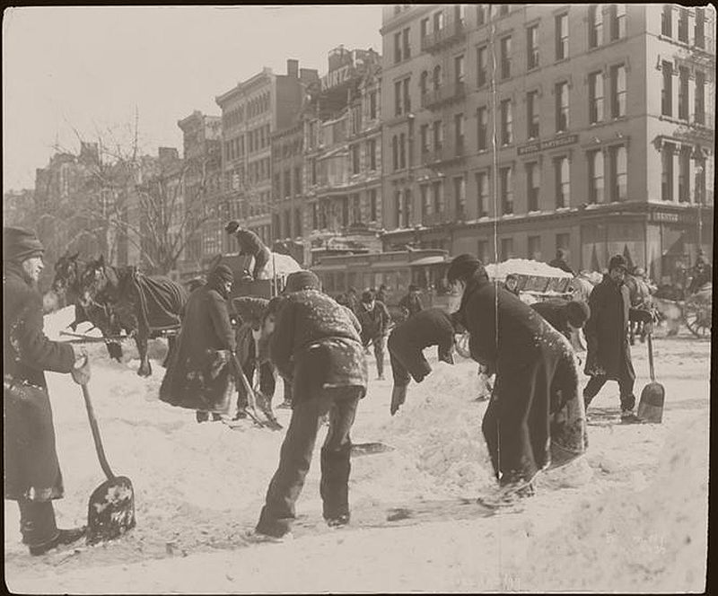 Circa 1899. (Photo courtesy of the Museum of the City of New York, 93.1.1.14297) (Photo courtesy of the NYPL)