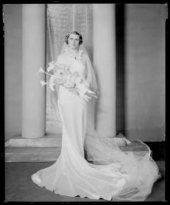 Vintage: Canadian Brides by Yousuf Karsh (1930s) | MONOVISIONS - Black ...