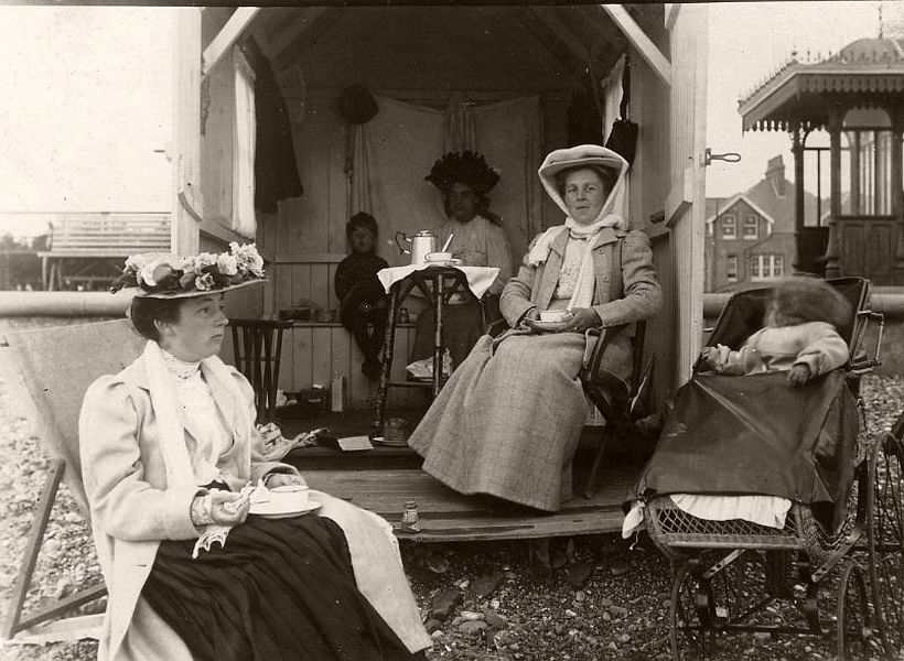 Fancy Dress, Big Hats A Family Gathering Edwardian Ladies Real Photo Everyday Life In The Hay Edwardian Life Gentleman