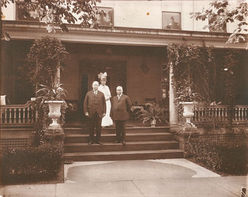 President William H. Taft, Ella Jean 'Jennie' (Wilson) (Lindsey) Downey and Robinson Franklin Downey (left-right) at 'Ivyhurst', 4 November 1919