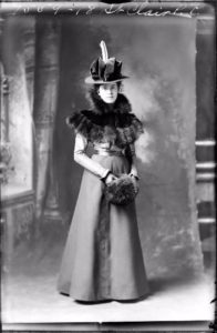 Vintage: Victorian Fashion (19th Century) 