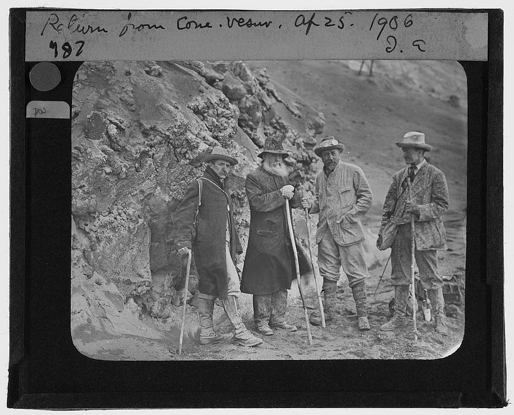 Tempest Anderson (second from right) and three others returning from Vesuivius (1906)