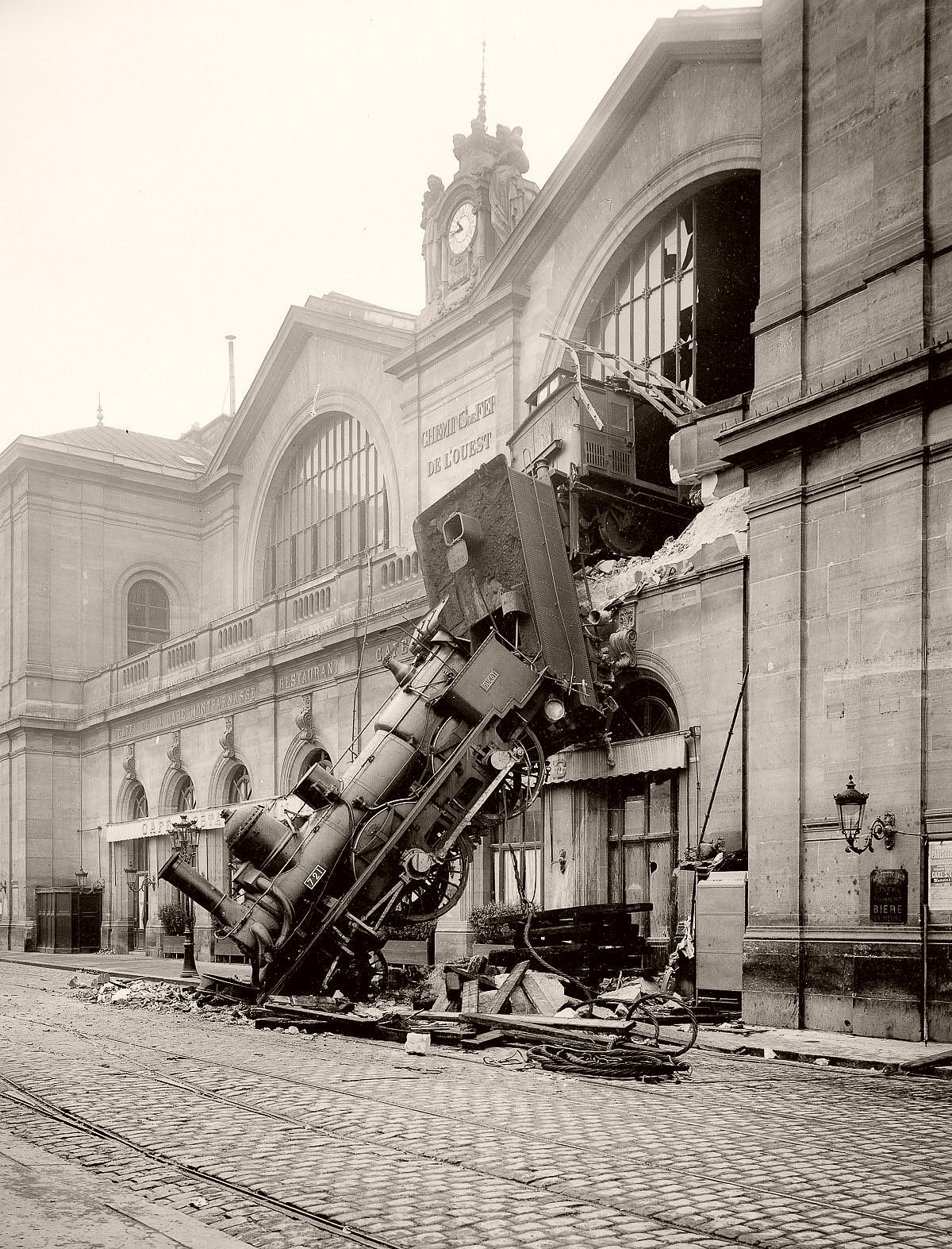 Montparnasse Train Derailment in Paris (1895)