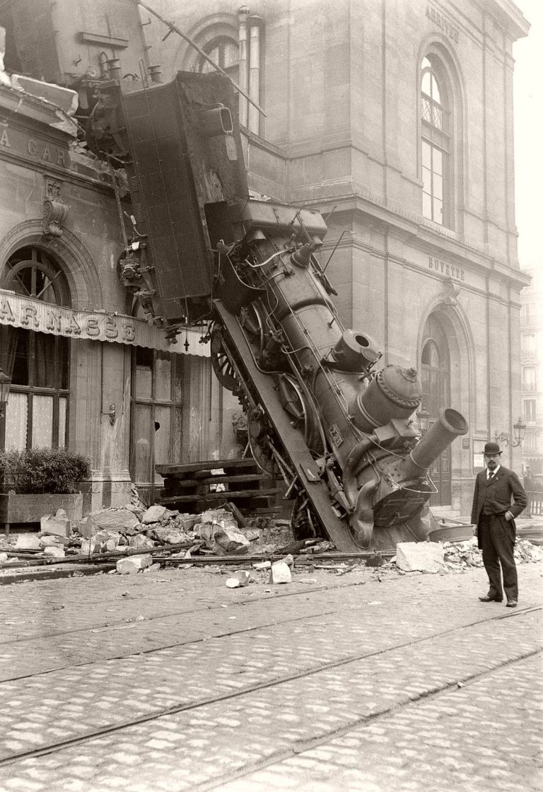 Vintage: Montparnasse Train Derailment in Paris (1895) | MONOVISIONS ...