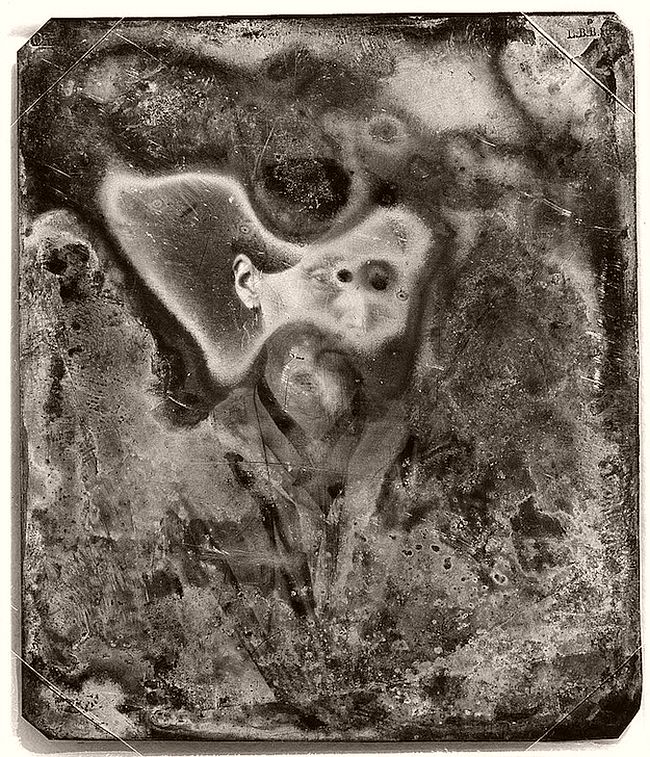 Vintage: Decayed Daguerreotype Portraits by Mathew Brady (19th Century)