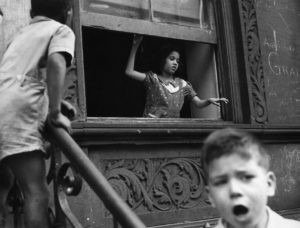 Helen Levitt: Five Decades | MONOVISIONS - Black & White Photography ...