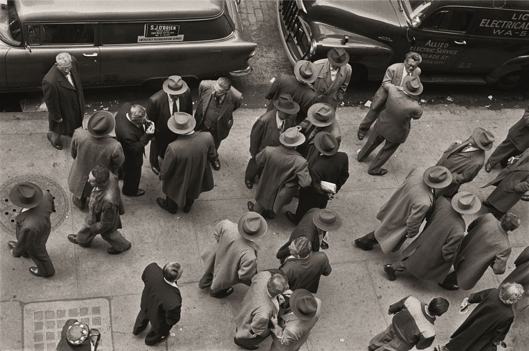 Sabine Weiss, Men on the street, New York, 1955