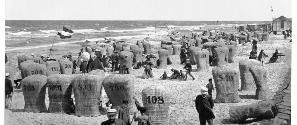 Vintage: Historic B&W photos of Norderney, Germany (1890s)