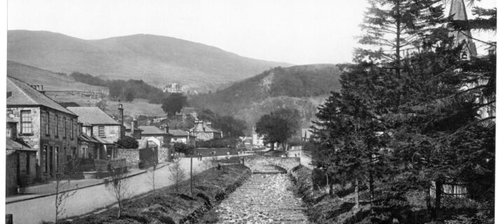 Vintage: Historic B&W photos of Towns in Scotland (1890s)