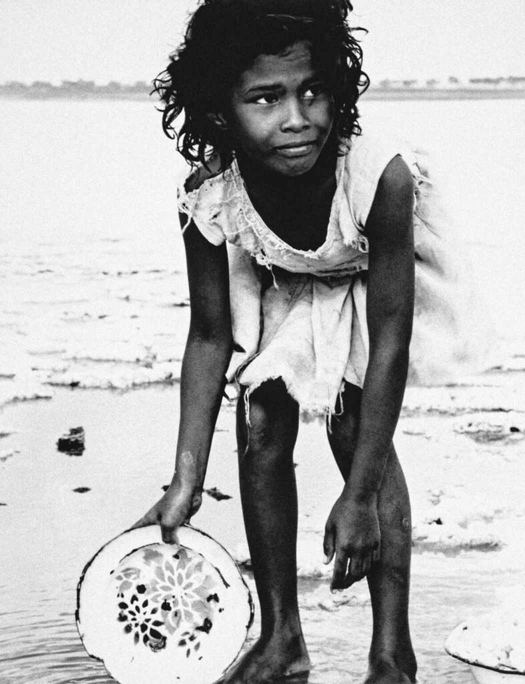 La niña de la salina, entre Pampatar y Punta Ballena, Isla de Margarita, Venezuela, 1958 Fundación MAPFRE Collections © Paolo Gasparin