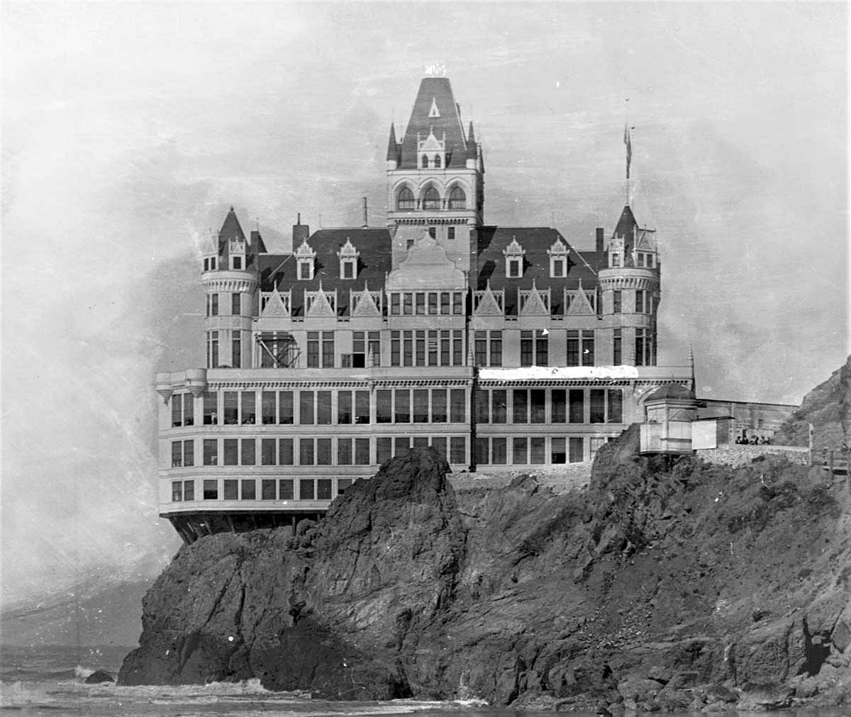 Second Cliff House, c.1900.