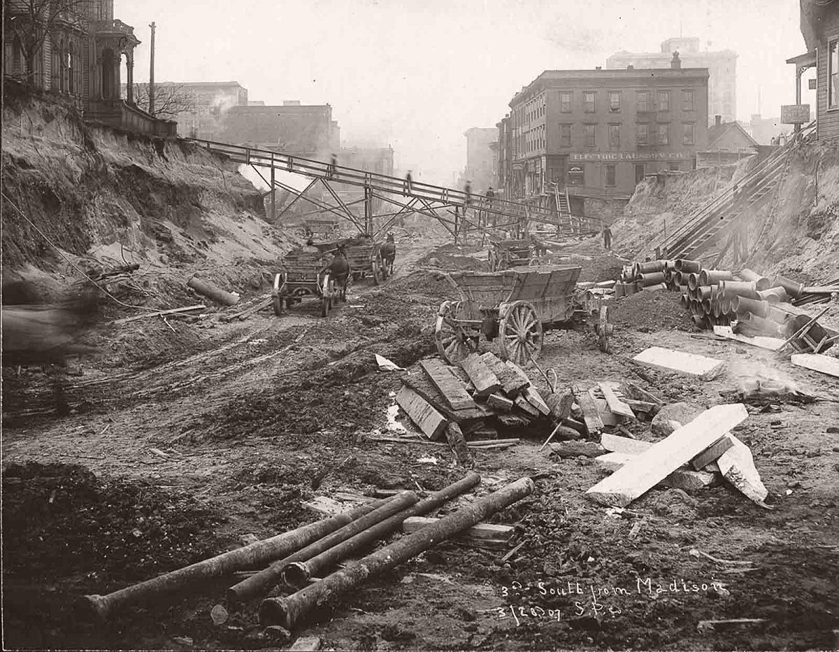 Looking south from Third Avenue and Madison Street. 1907.