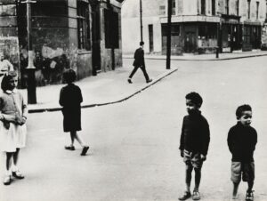 Roger Mayne: What he saved for his family | MONOVISIONS - Black & White ...