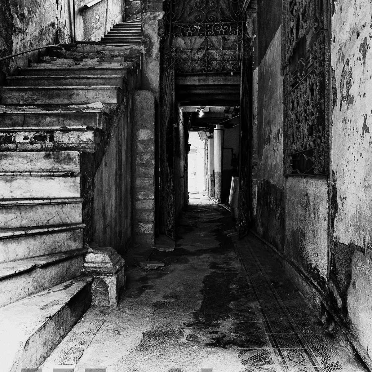 Havana-Hallway