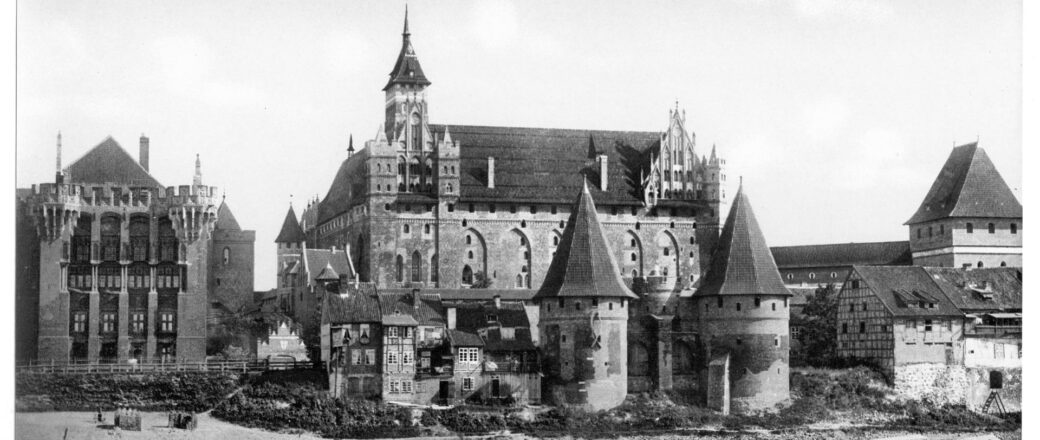 Vintage: Historic B&W photos of Marienburg (Malbork), Prussia (1890s)