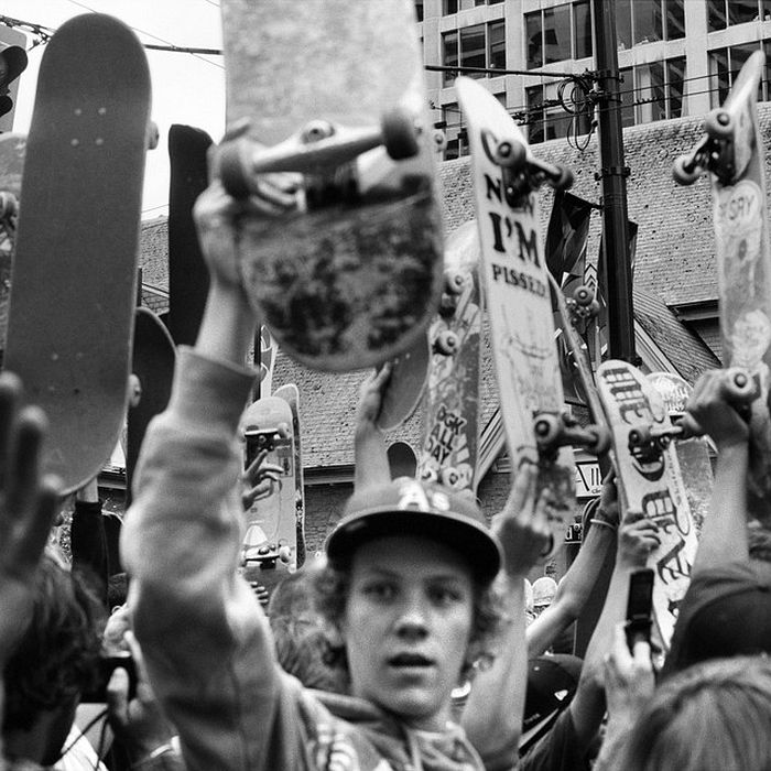 Ed Templeton, Children hold up their skateboards, Vancouver, Canada, 2009. Courtesy of the artist.