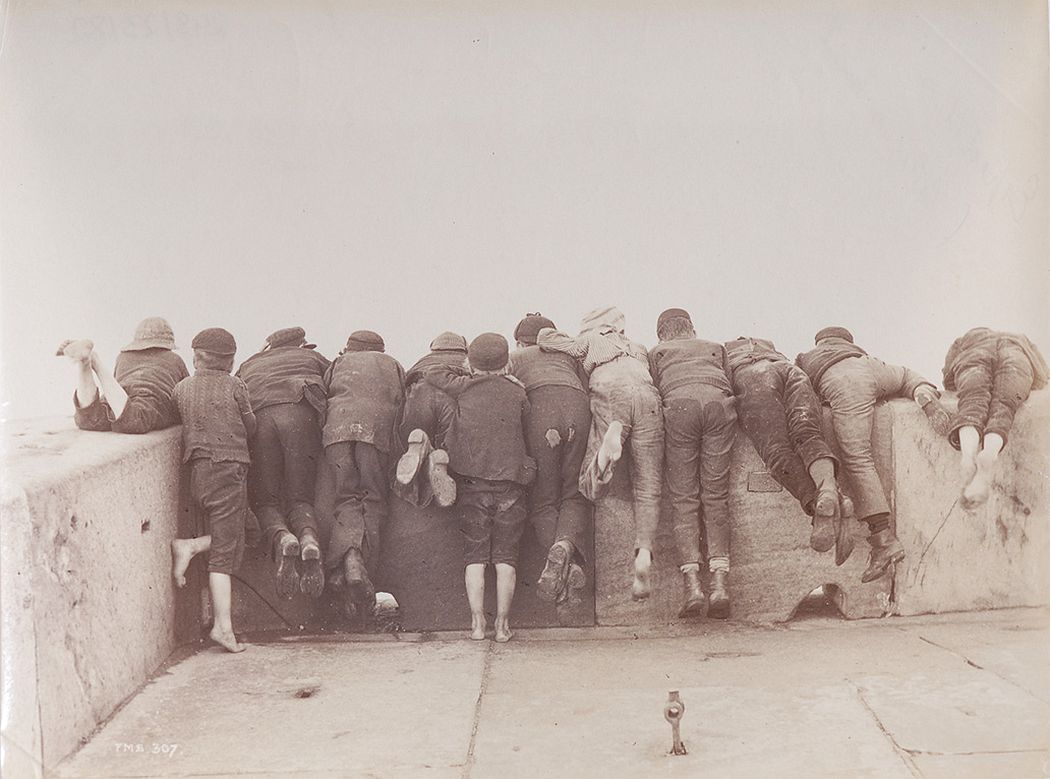 Frank Meadow SutcliffeExcitement, um 1888
courtesy Collection FOTOGRAFIS
Bank Austria Kunstforum Wien