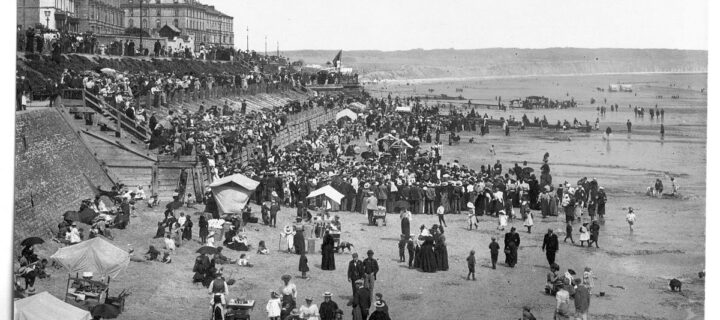 Vintage: Historic B&W Photos of Victorian-era Bridlington, England